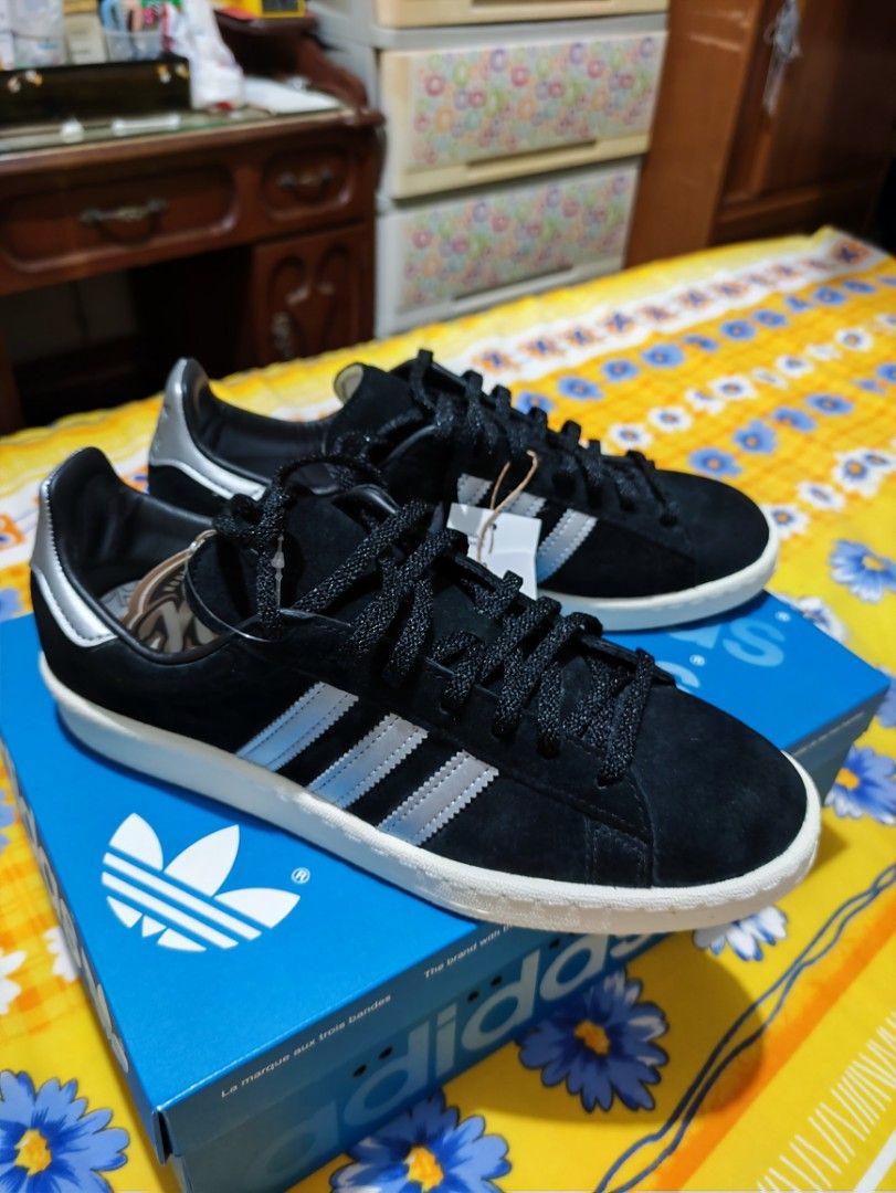ADIDAS CAMPUS 80s (Category: Sneakers) located in Manila. Submitted by jgcalinga058807 (Listing ID 1293291559, Image 1). Description: Adidas (Brand New) Campus 80s Core Black with box Size: (Men) 8.5 US 8 UK 42 F 8 D 265 J 260 CHN.