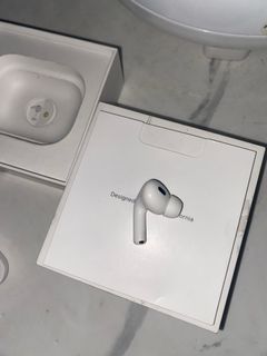 AirPods Left Earpiece Only
