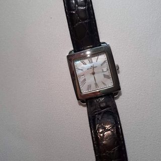 (Category: ) located in . Submitted by declutter__queen (Listing ID 1293164939, Image 1). Description: .