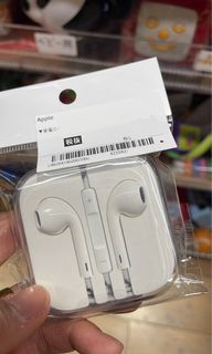 Apple, earphones good as new