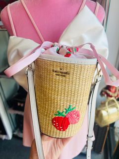 (Category: ) located in . Submitted by lovebags.ph (Listing ID 1293299684, Image 1). Description: .