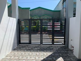 Brand New Modern TH for Sale in Las Piñas