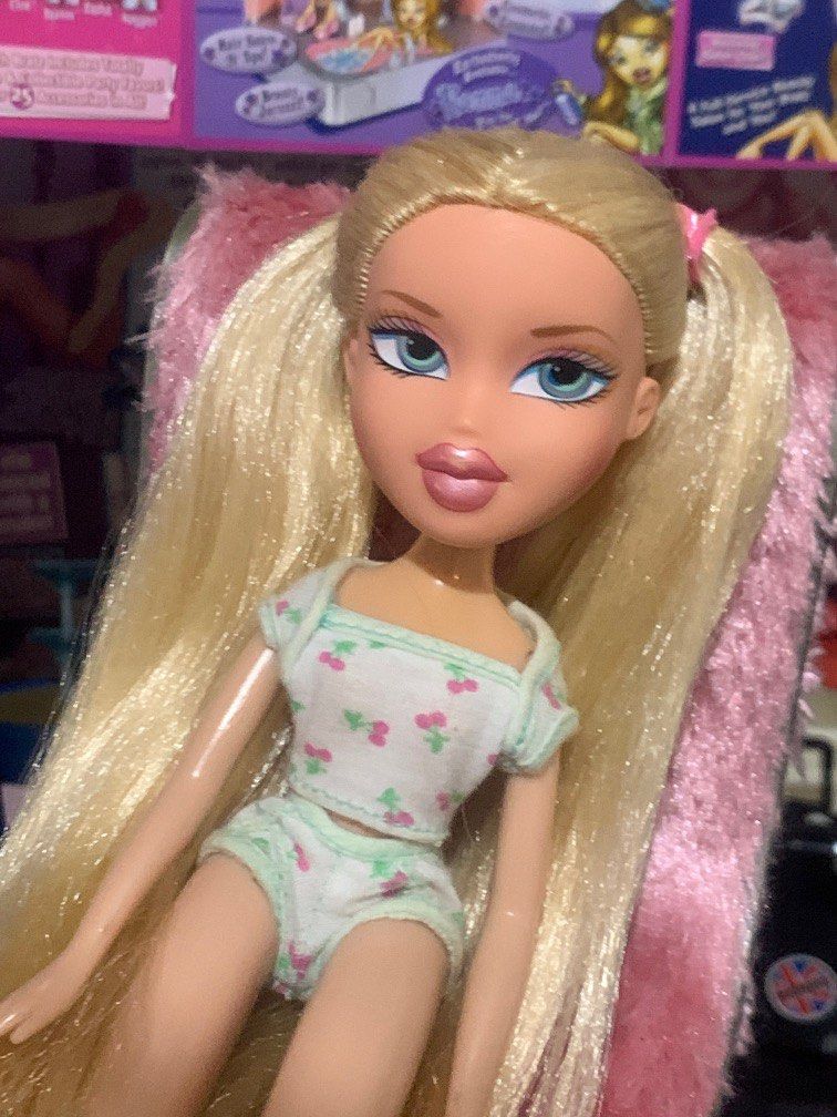 Bratz Sweet Dreamz Yasmin or Cloe 