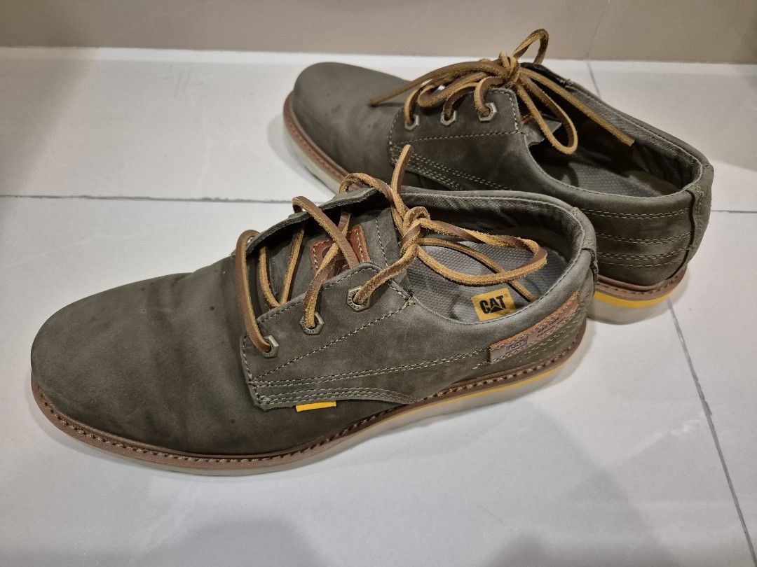 Caterpillar Shoes Men s Fashion Footwear Casual shoes on Carousell