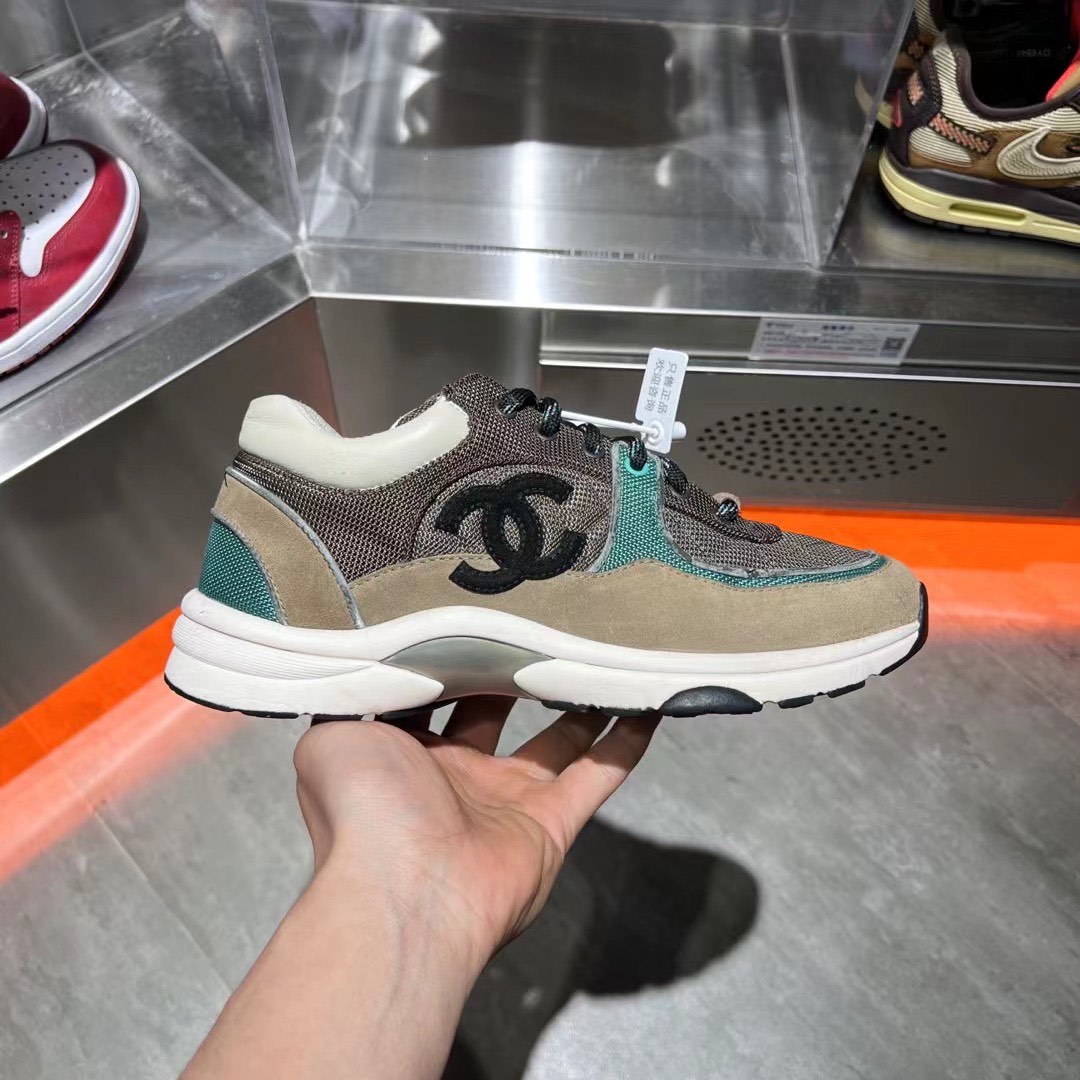 Chanel 香奈兒運動鞋, 名牌精品, 精品鞋款在旋轉拍賣