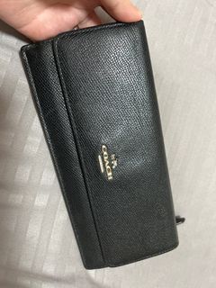 Coach - black leather wallet