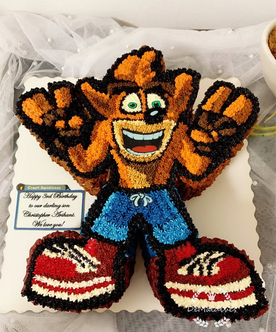 Crash Bandicoot themed birthday cake, Food & Drinks, Homemade Bakes on Carousell