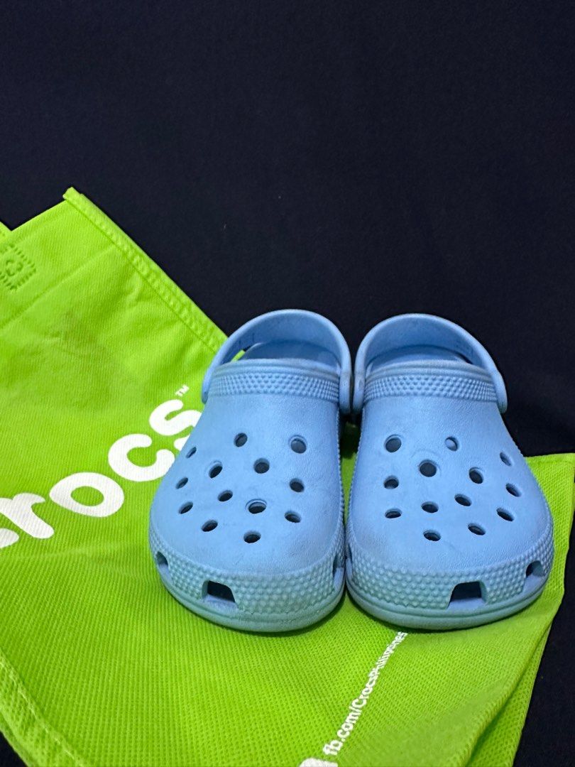Crocs for Kids (Category: Babies & Kids Fashion) located in Angeles City. Submitted by aleigh (Listing ID 1293164814, Image 2). Description: Original Crocs bought for 1,995 inclusion: ecobag size: 11C actual pic already posted *Payment first basis.
