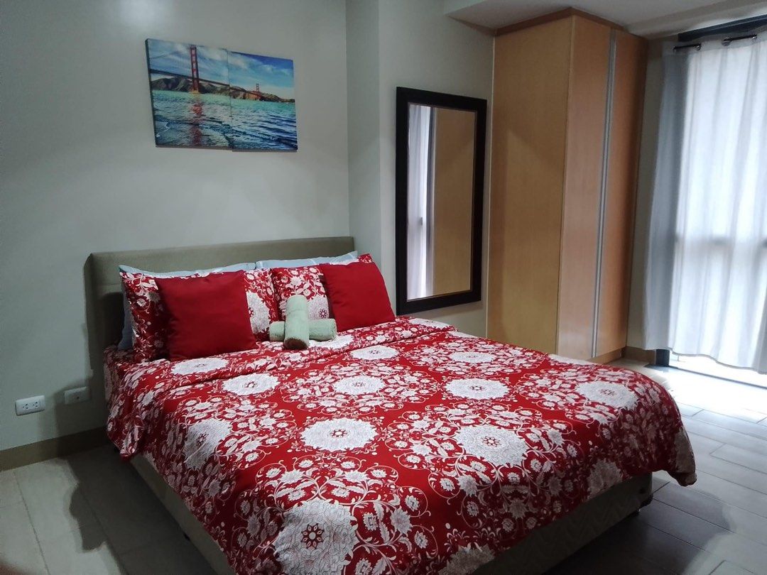 Eastwood Staycation (Category: Apartments & Condos) located in Pasig City. Submitted by lyra2410.hd (Listing ID 1293253105, Image 2). Description: Our Eastwood Condo Units is now accepting clients to have a staycation, weekly stay, pr even long term stay. .