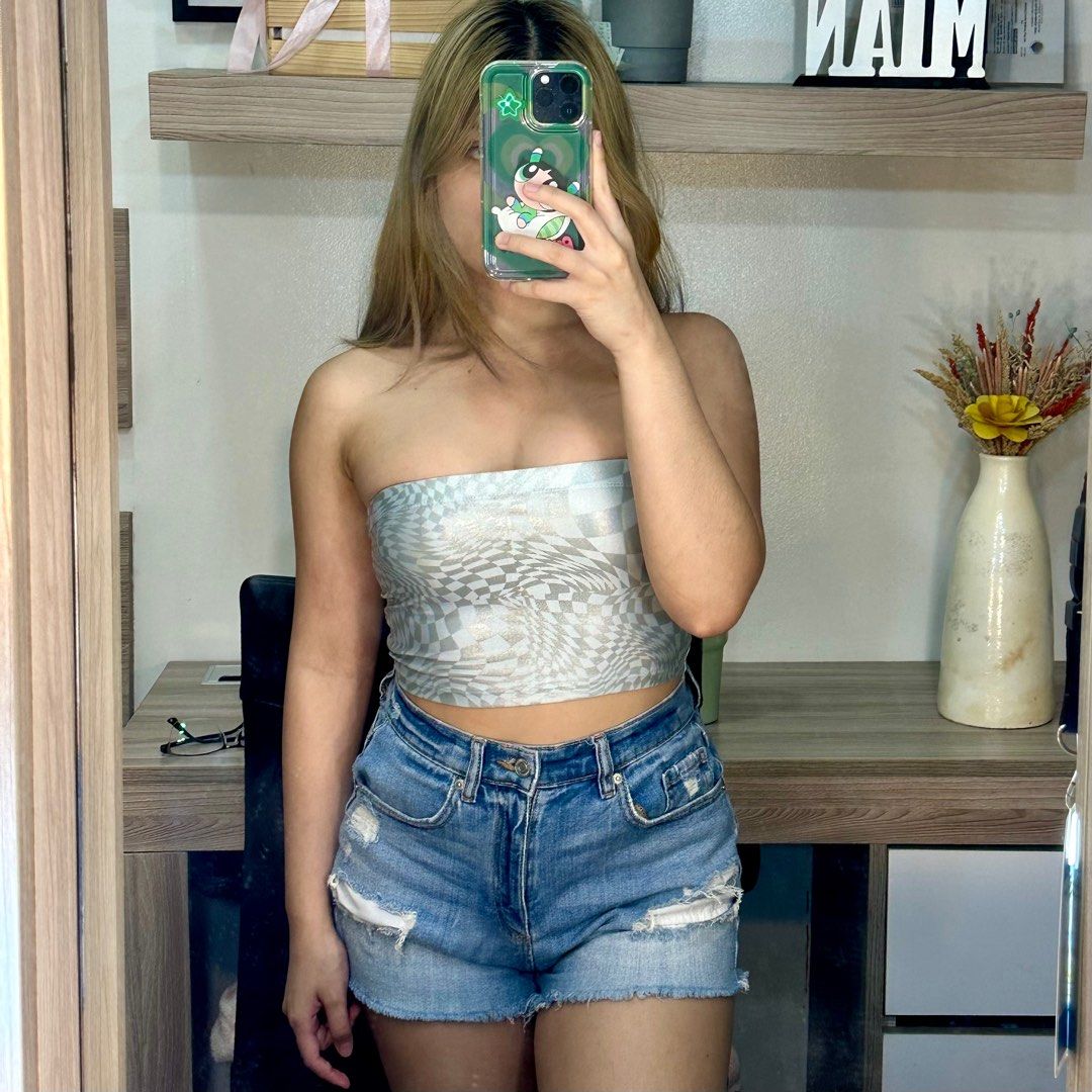 Holographic shorts forever sales 21