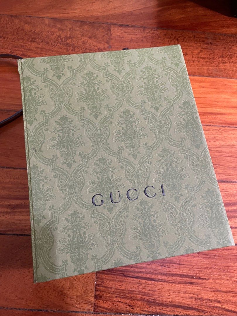 Gucci Soho Disco Bag in Rose Beige (Category: Luxury Bags & Wallets) located in Quezon City. Submitted by kamilahdeclutters (Listing ID 1293239918, Image 3). Description: Gucci Soho Disco Bag in Rose Beige Bought last 2021 from an IG shop @shopwithaandj (A&J Luxury) Used for less than a year then stored In great condition, no flaws whatsoever, like new RFS: Decluttering and realized it’s not really my style ☹️ All inclusions complete: Box, Dustba