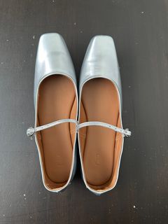 GVN Roberta Mary Janes in Silver Size 10