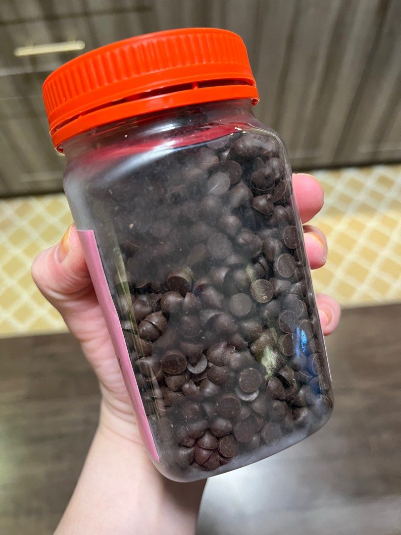Happy Family Chocolate Chips 300g, Food & Drinks, Homemade Bakes on ...