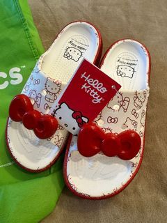Hello Kitty x Crocs Adult Stomp Slide  Item#: 936944