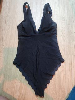 H&M Black Scallop Onepiece Bikini