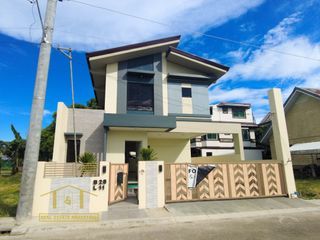 House And Lot For Sale In The GrandPark Place Village Imus Cavite.