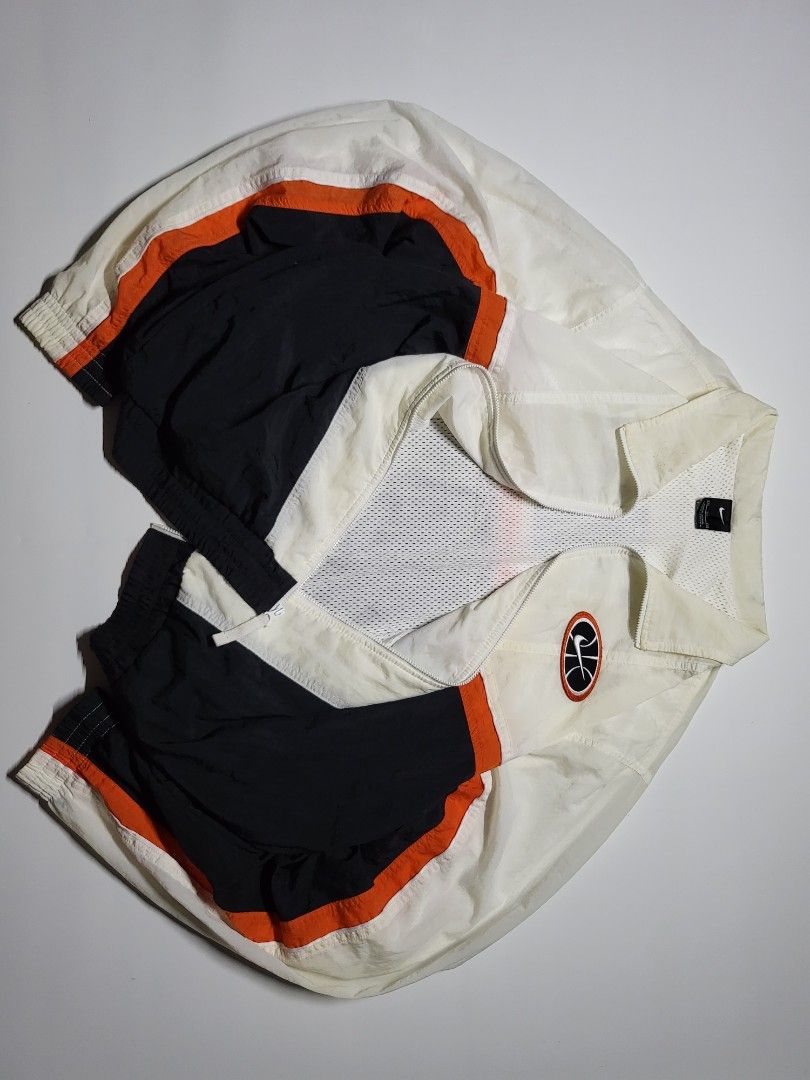 Jacket windbraker colorblock Nike Throwback Woven sports basketball jacket White Av 9576100 Fesyen Pria Pakaian Atasan di Carousell