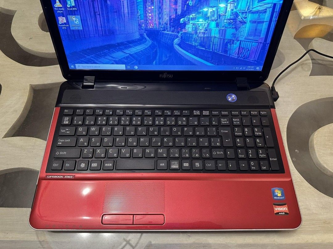 Laptop AMD Radeon Graphics FastBoot (Category: Laptops & Notebooks) located in Makati City. Submitted by 4g13cyclone.1 (Listing ID 1293165431, Image 2). Description: Fujitsu LifeBook AH40/D FastBoot AMD Athlon E-350 1.60Ghz DDR3 4Gb Ram / 500Gb HDD FastBoot 15.6Inch LED Glossy Display With Working WebCam / DVD Drive Running on Windows 10 Enterprise Radeon HD 6310 Graphics Issue DeadBatt If Interested Call 09917997856..
