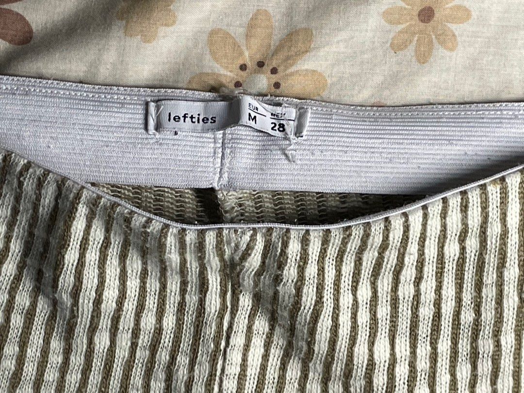 Lefties Staple Pants (Category: Other Bottoms) located in Naga. Submitted by robin___ (Listing ID 1293172850, Image 2). Description: An amazing staple piece to add to your collection. It's better to use with white or nude undergarment. Fits really well with body shape 🥰.