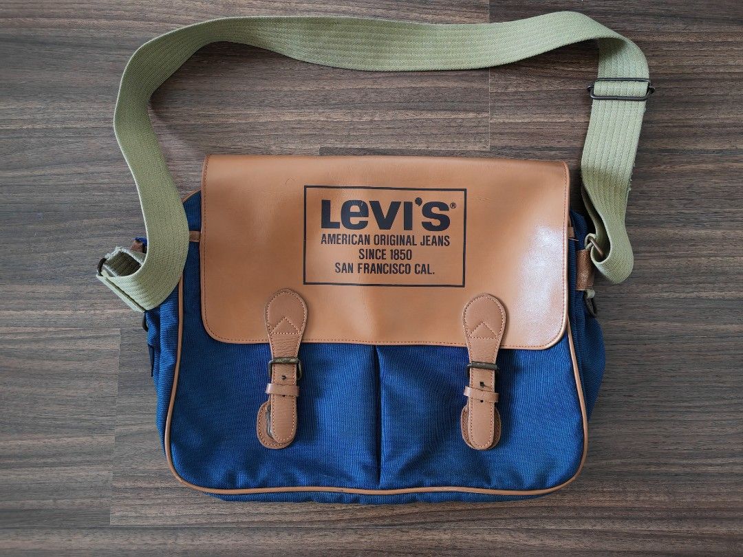 Levi s messenger bag Men s Fashion Bags Sling Bags on Carousell