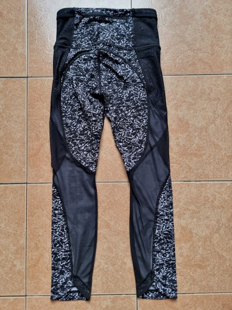 Lululemon leggings sz 2 for women, Women's Fashion, Activewear on Carousell