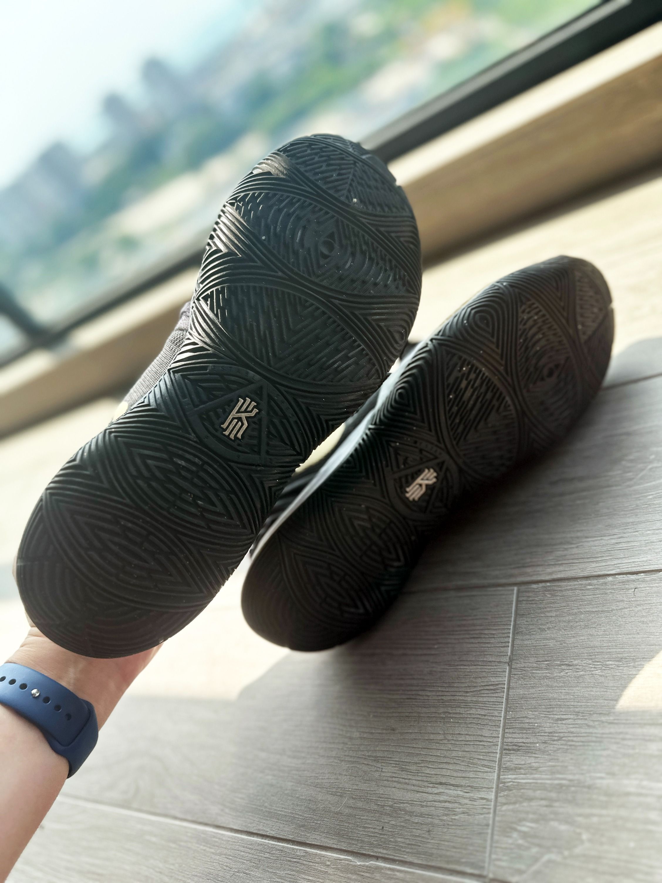 Nike Kyrie 5 Black Metallic Gold US 12 Narrow Fit OK for US 10.5 11 Luxury Sneakers Footwear on Carousell
