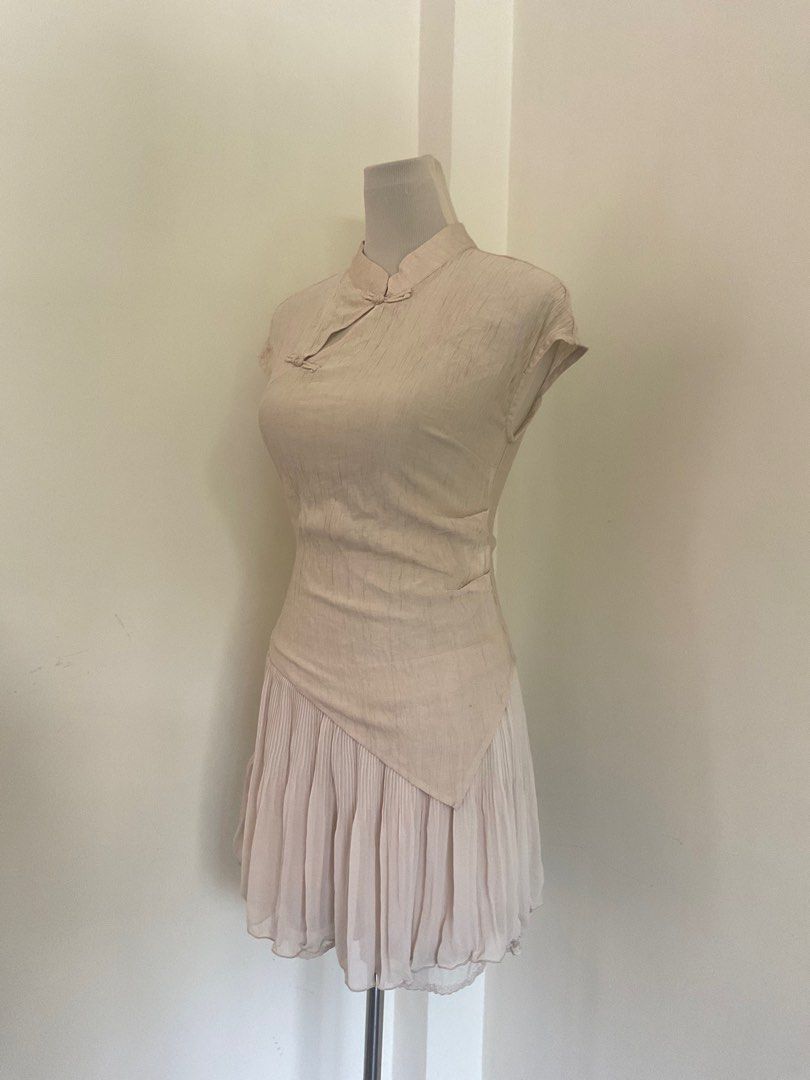 nude Chinese style top (Category: Blouses) located in Tuguegarao City. Submitted by chatingz (Listing ID 1293206915, Image 2). Description: issue a small stain as seen on last pic fits: s-m.
