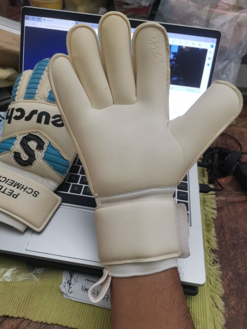 Peter Schmeichel Reusch Retro Goalkeeper Gloves Sports Equipment
