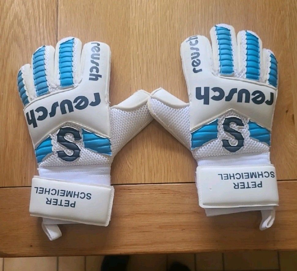 Peter schmeichel goalkeeper gloves clearance
