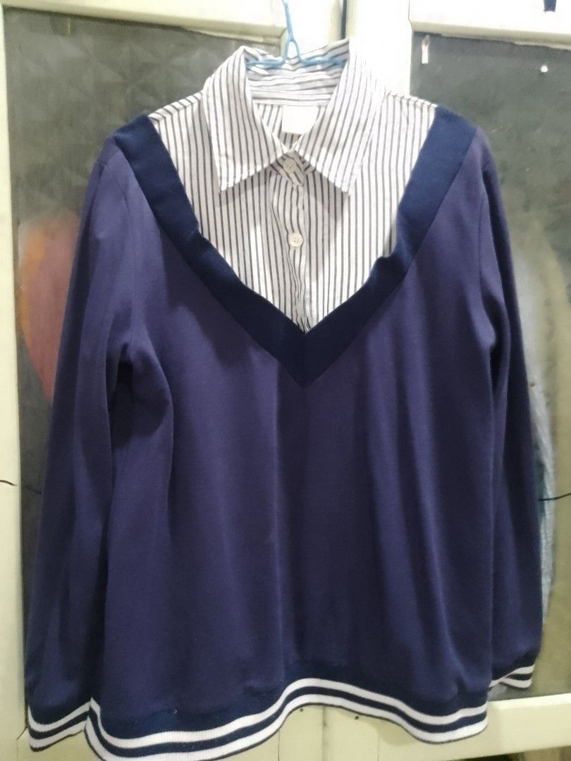 Plus size blouse (Category: Longsleeves) located in Caloocan City. Submitted by nerisaa (Listing ID 1293293985, Image 2). Description: It fits to 2XL.
