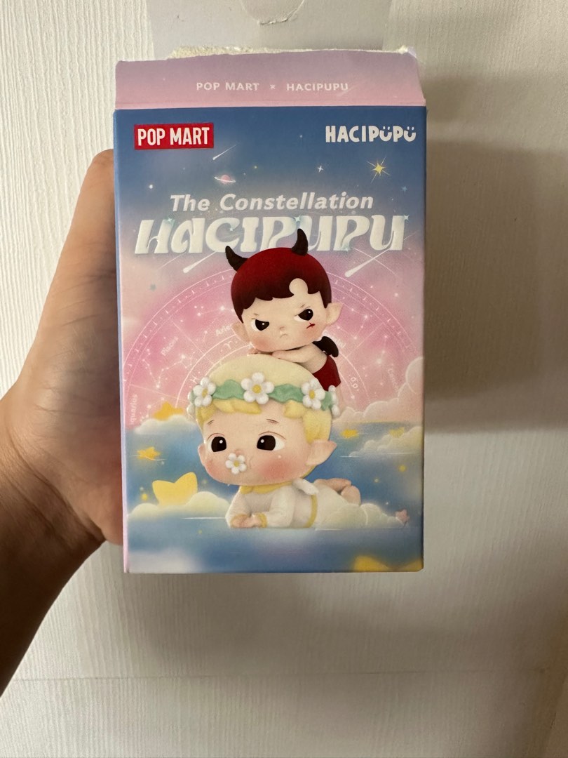 Popmart Hacipupu 星座系列雙魚, 興趣及遊戲, 玩具& 遊戲類- Carousell