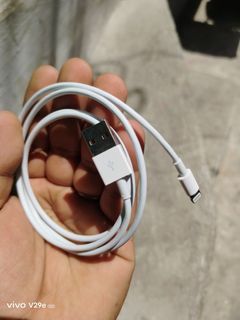 Preloved iPhone Cable Usb to Lightning