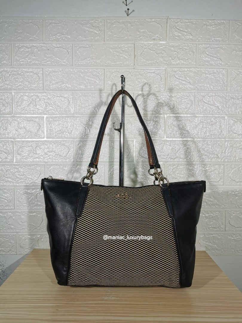 Preloved Tottebag COACH AVA Tote with Legacy Jacquard Tote Fesyen Wanita Tas Dompet di Carousell