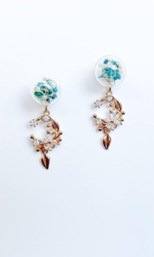 Amazon.com: Amazon Essentials Sterling Silver Blue Pressed Flower Teardrop  Earrings (previously Amazon Collection) : Clothing, Shoes & Jewelry