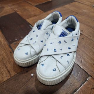 (Category: ) located in . Submitted by prelovedqualitycloset (Listing ID 1293197702, Image 1). Description: .