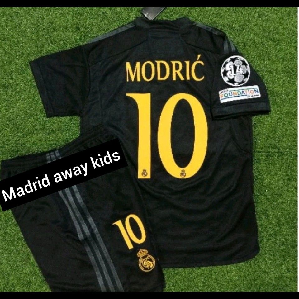 Real Madrid away kids/youth jersey set 23/24+ nameset &2 patches (Category: Babies & Kids Fashion) located in Singapore. Submitted by sssports (Listing ID 1293270608, Image 1). Description: jersey comes with tagged material:drifit size 16-28 Item send using register mail takes 2-3 working days.