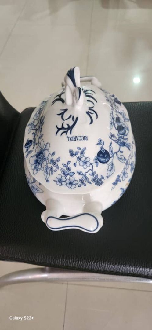 Ricardo Set (Category: Dinnerware & Cutlery) located in Petaling Jaya. Submitted by fierceowl.624307 (Listing ID 1293225821, Image 2). Description: Not hosting anymore parties .