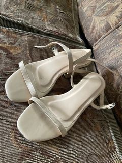 Sandals Nude Size 6