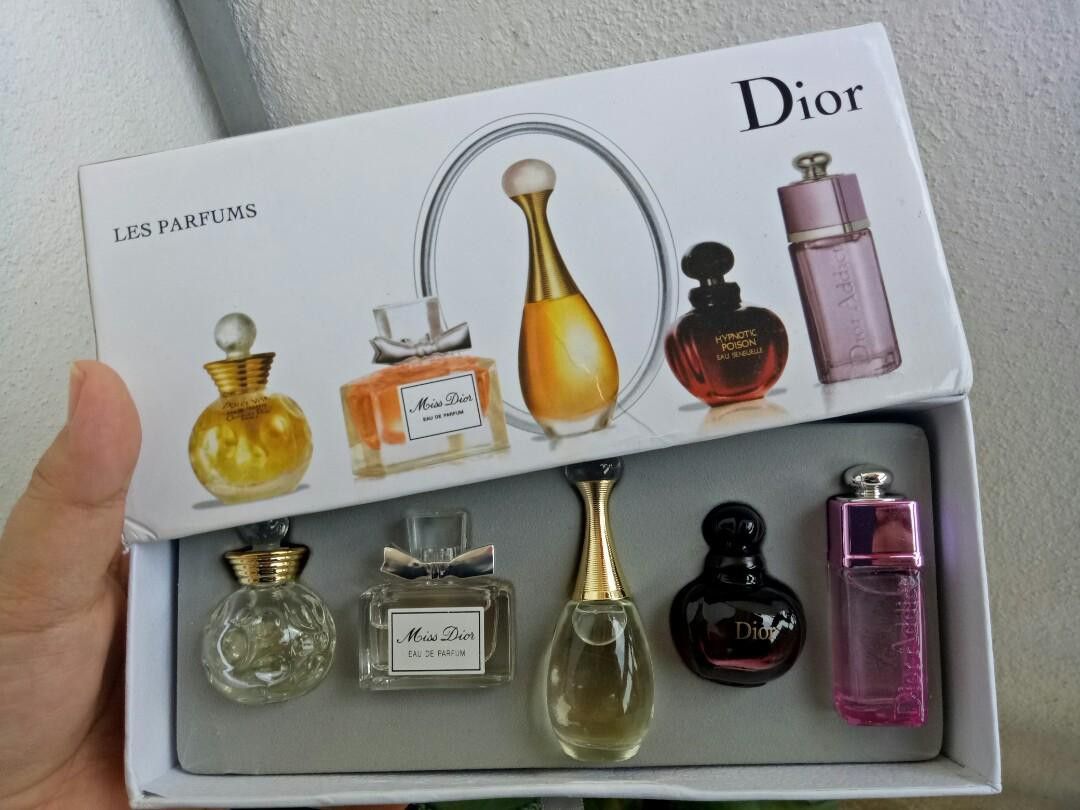 SET PERFUME ORIGINAL REJECTED Christian Dior Les Parfums Miniature Set 5 in 1
