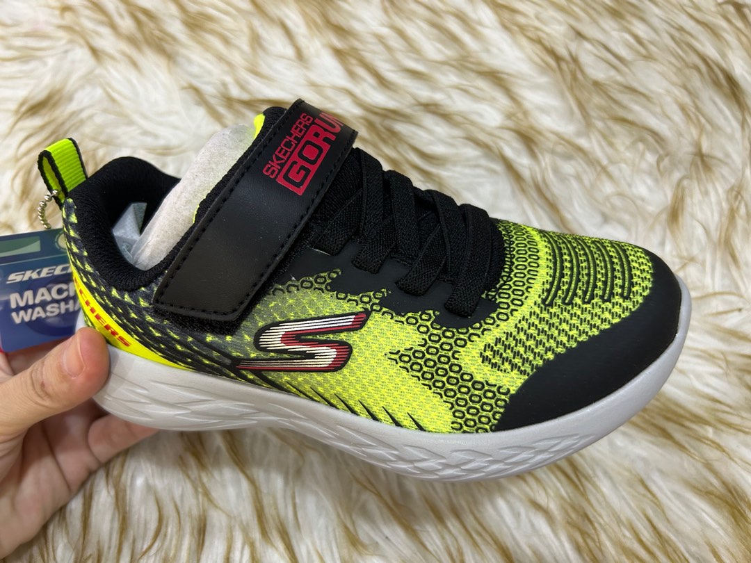 Sketchers on clearance 2025