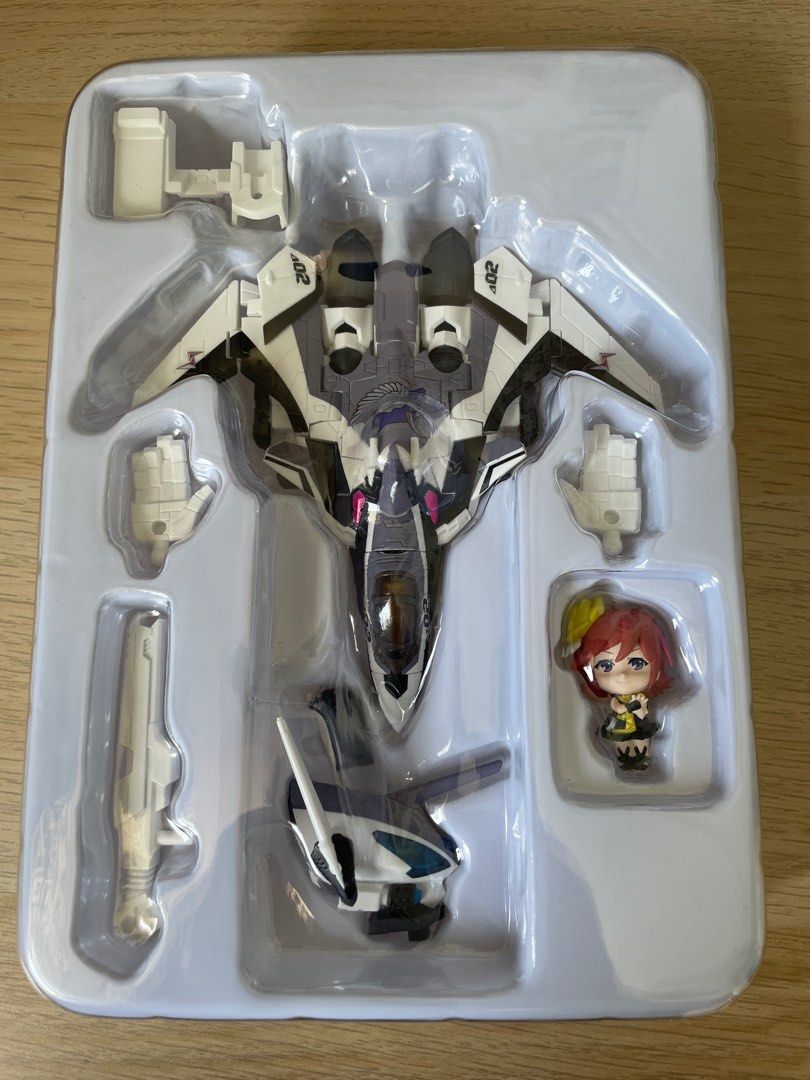 Tiny Session Macross VF-31F (Category: Vehicle & Diecast Models) located in Singapore. Submitted by turboltz (Listing ID 1293233142, Image 5). Description: Tiny Session Macross VF-31F. Comes with original box bought from Japan. Only opened and transformed once and stickers pasted. Item is in brand new mint condition. .
