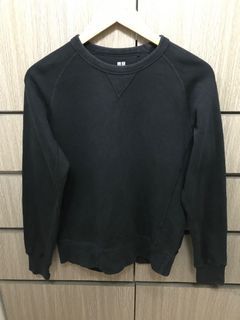 Uniqlo Black Sweatshirt