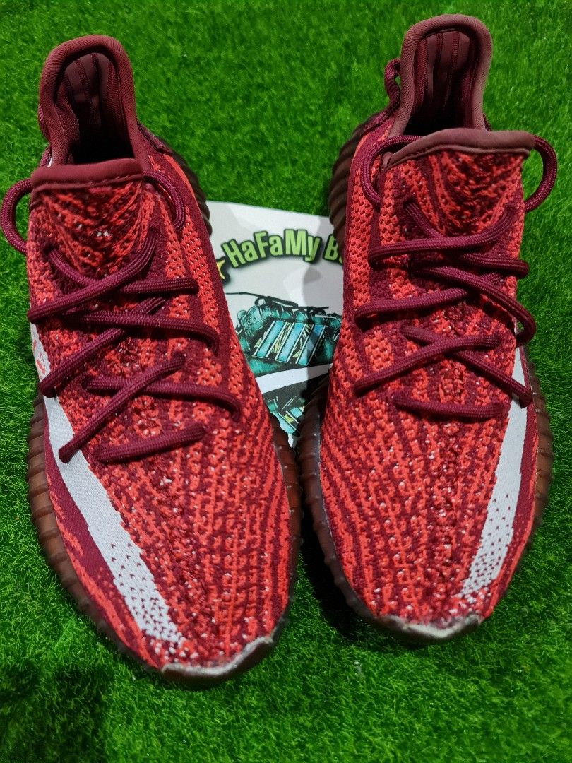 YEZZY 350 V2 WINE RED SAMPLE TAG .7.5UK 26CM