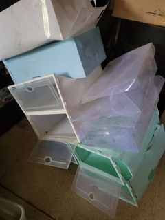 9 Pcs Shoe Boxes Used Needs Cleaning