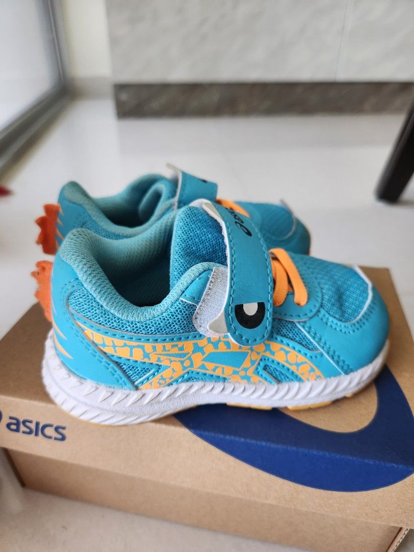 Asics kids shoe size K6 Babies Kids Babies Kids Fashion on Carousell