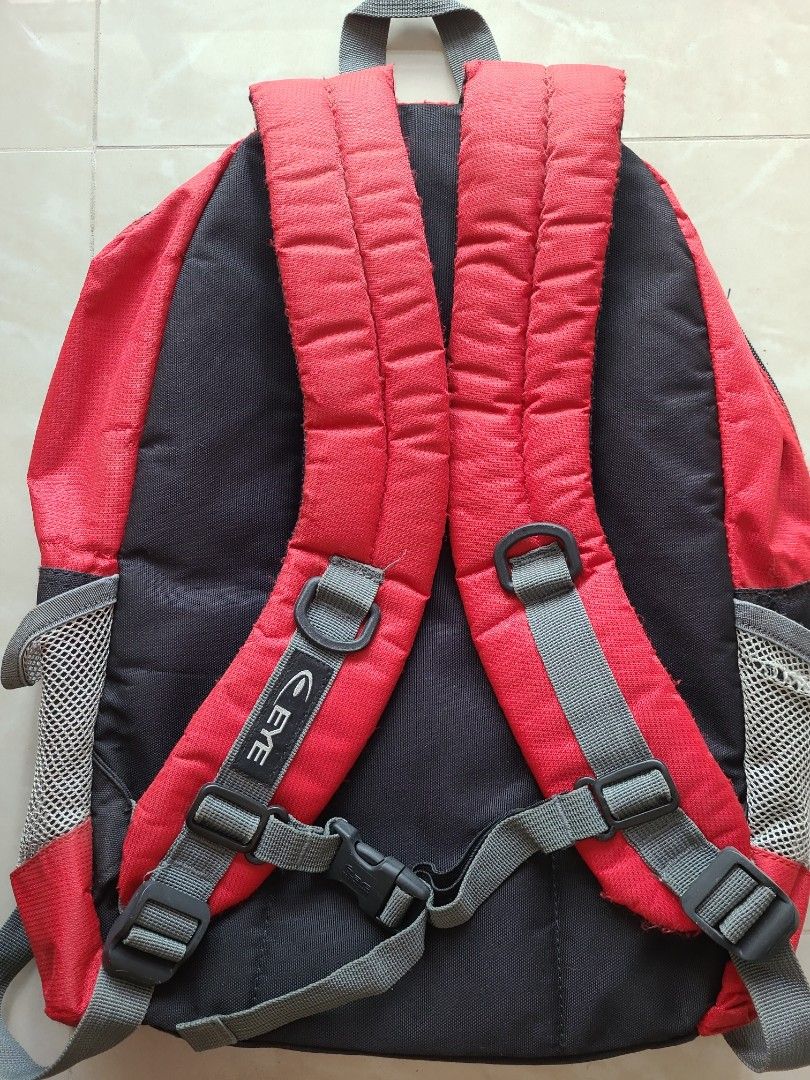 Backpack (Category: Backpacks) located in Singapore. Submitted by trendygrass (Listing ID 1293439906, Image 3). Description: Zippers working well Some parts worn due to age.