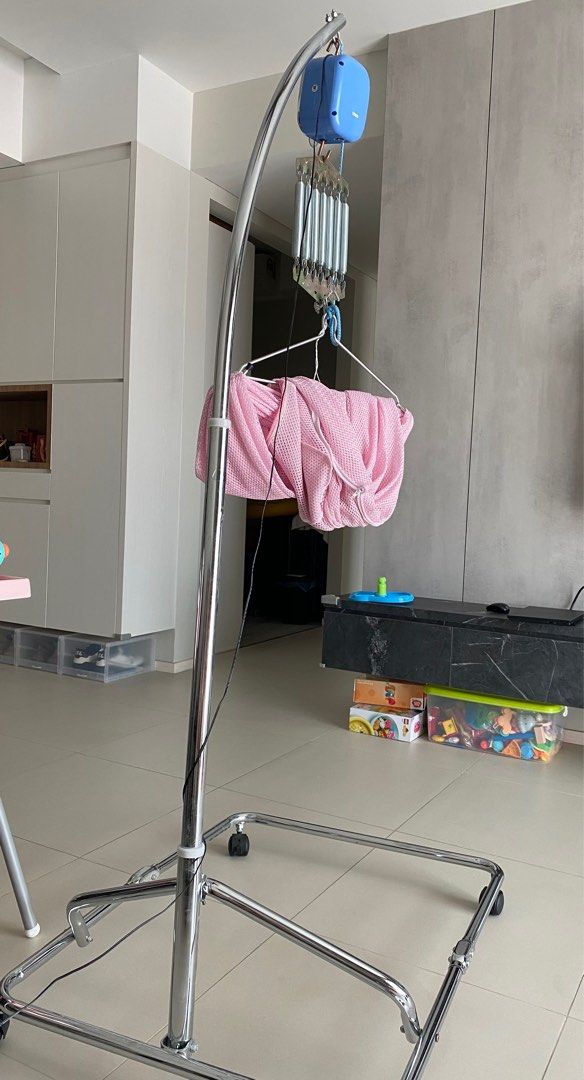 Buaian baby swing electric, Babies & Kids, Baby Nursery & Kids