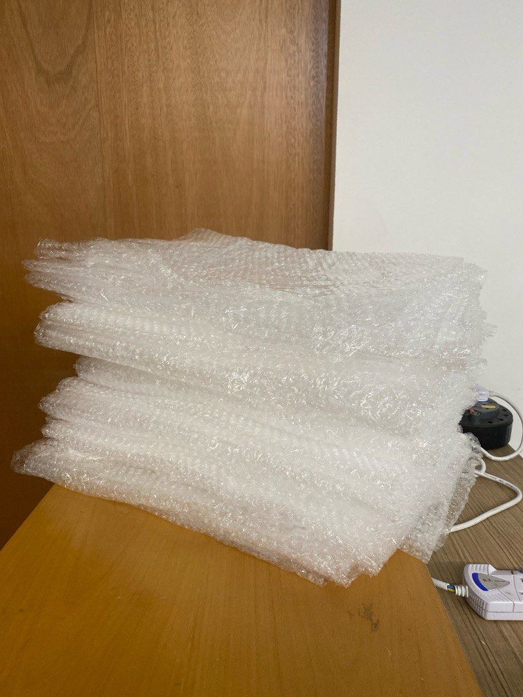Bubble wrap (Category: Home Improvement Tools & Accessories) located in Singapore. Submitted by bzeebee (Listing ID 1293500097, Image 1). Description: Used to bubble wrap medicine . So it’s clean. At least 50m x 1m I have more than what shown on pic! .
