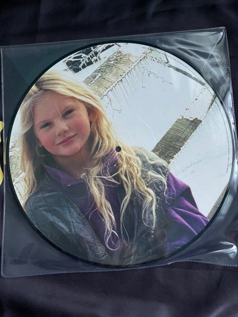 Christmas Tree Farm Vinyl / Picture Disc (Category: Vinyls) located in Muntinlupa City. Submitted by esmebr (Listing ID 1293453803, Image 1). Description: Brand new, never used, Christmas Tree Farm picture disc. Vinyl was transferred to an inner vinyl sleeve to protect from the original PVC sleeve. RFS: Selling some collections. Payment Method: Bank Transfer .