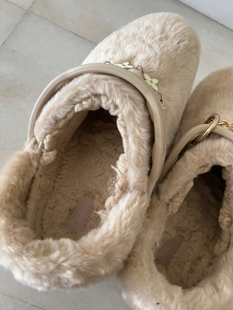 fur lined crocs chai